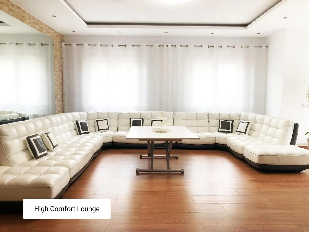 Luxury Villa - Private Beach And Pool - 滨海略雷特