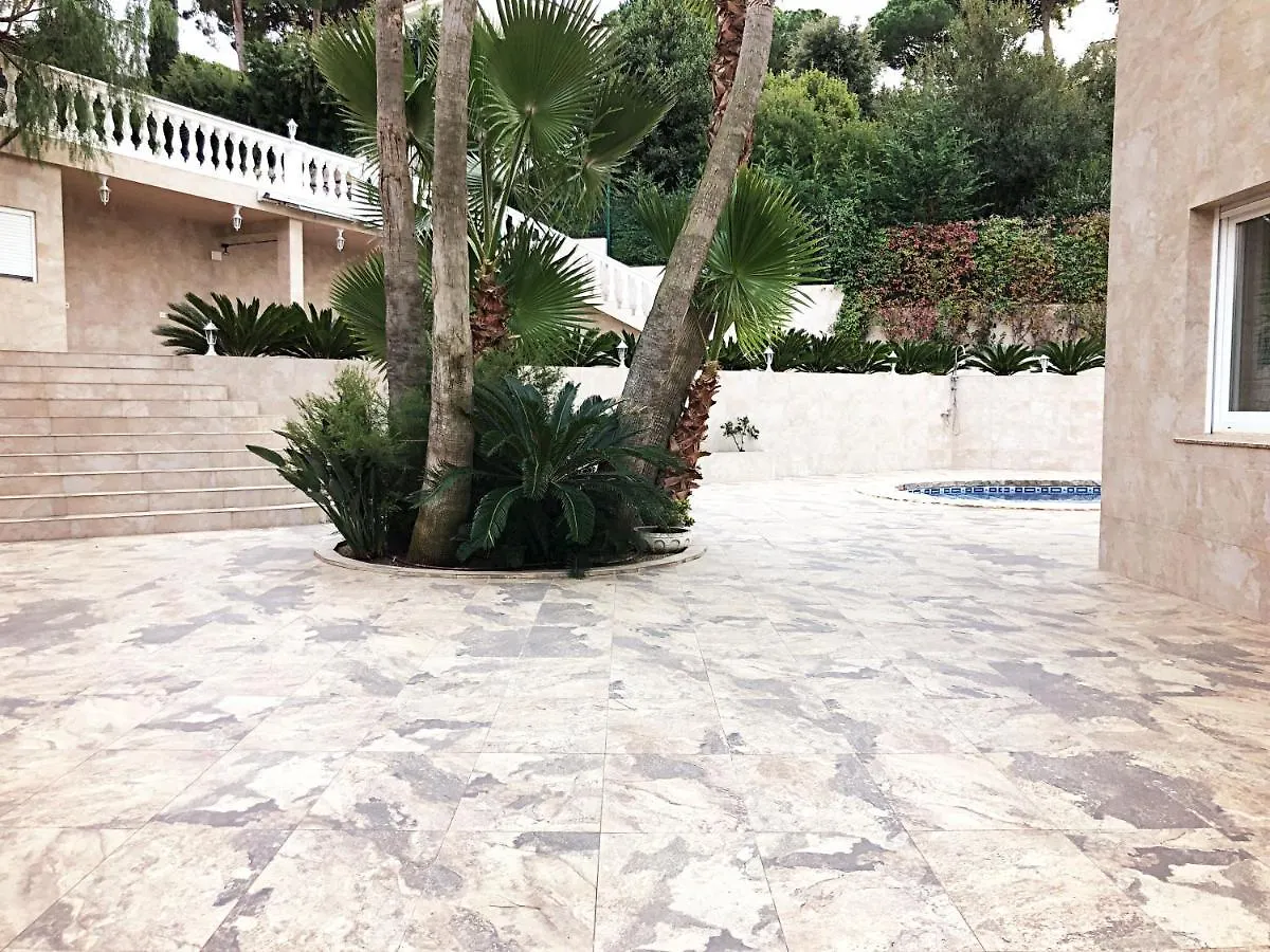 Luxury Villa - Private Beach And Pool - 滨海略雷特 0*,  西班牙